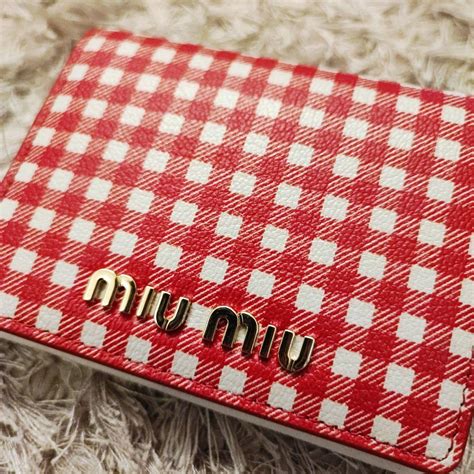 miu miu 二つ折り財布|財布、カードケース、ポーチ .